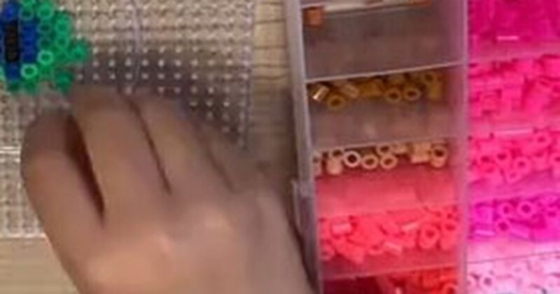 小2息子「アイロンビーズほしい」ママ「ほな買ったろ」→初日で“衝撃の結果”に「これは将来大物」「スゴすぎるやろww」