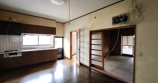 築30年古家を「ディズニーのレストラン風にして」と言われ……　圧巻の結果が425万表示「ただのディズニーランドじゃん」