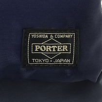 「一目惚れして購入」　ポーターの“ミリタリーテイストのショルダーバッグ”が大好評！　「物がストレスなく取り出せる」「見た目も手触りも好きです！」