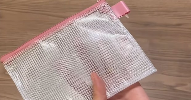 セリアの“味気ないビニールケース”→ちゃちゃっと便利アイテムに大変身! 「絶対まねしたい」「8個できました」