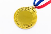 【70代に聞いた】金メダルのデザインが好きな「2000年以降の五輪」ランキング！　第1位は「東京」【2024年最新調査結果】