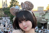 「全員消した」頓知気さきな、ディズニーランドでの“無人ショット”に反響　「レストランなのに誰もいない……」「どうなってるの？」