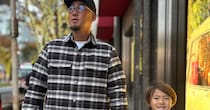 【画像】ペアルックで中田パパと笑顔で歩く“6歳長男”
