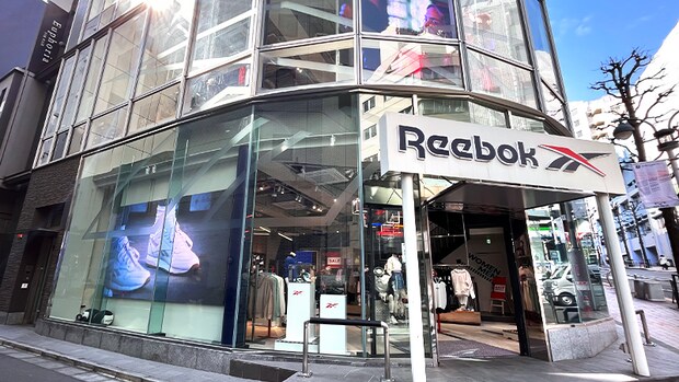 「長距離歩いても疲れない！」Reebok（リーボック）の“スニーカー”が大人気 「かっこよく仕上げてくれてます」「とても軽量」「通気性も抜群」