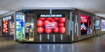 「1回履いたらやめられない」SKECHERS（スケッチャーズ）の“スニーカー”に絶賛の声 「もっと早く買えばよかった」「ストレスフリー」