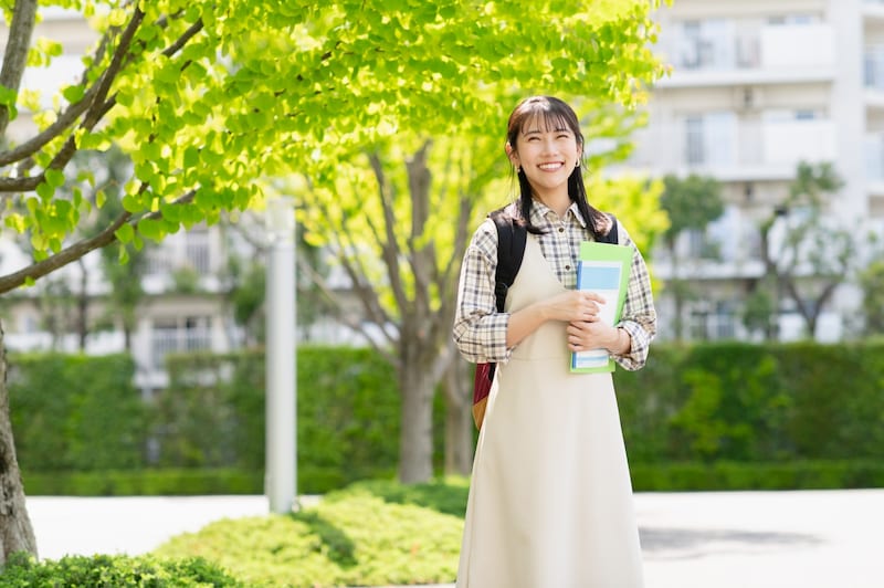 【50代に聞いた】字面がかっこいい「九州地方の私立大学」ランキング！　2位は「サイバー大学」、1位は？