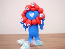 妻が買ったミャクミャク、夫が細工すると……　出現した“まさかの中身”が130万表示の爆笑　「これは…！」「お味噌汁吹きそうになった」【大阪万博】