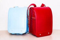 小2娘の友達「このランドセルいくらだった？」　後で分かった“質問のワケ”に「目の付け所が」「純粋さ、尊さ爆発」