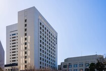 【30代以下に聞いた】オシャレな学生が多そうな「東京の私立大学」ランキング！　2位は「青山学院大学」、1位は？