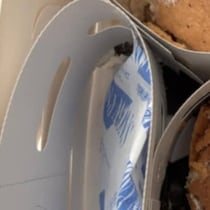 飲み会帰りの夫「ケーキ買ってくるね」→妻がウキウキで待っていたら……　「どうやったらこうなるの」“衝撃の中身”に「ケーキはどこ」