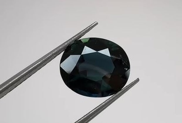 宝石鑑定士が「絶対に買わない」のは……　素人が知らない“ポイント”に驚き「分かりやすいです！」