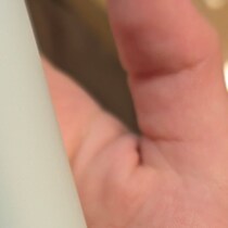 夫に「良さげなリップ買っといて」と頼んだら……　まさかの購入品に「すげえ」「前世イタリア人か何かだろ」