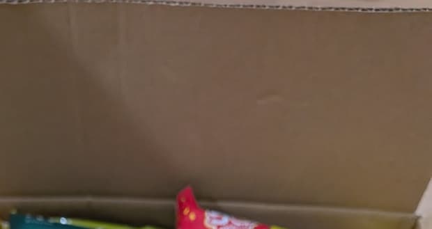 上京した息子「米無くなりそう」→九州の母が送ったのは……　「こーゆうのがいちばん嬉しい」“最高の仕送り”に「センス良すぎひん？」