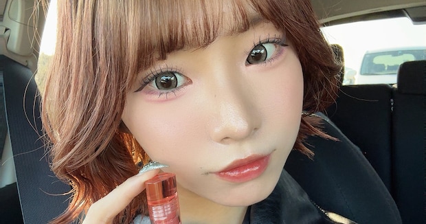 “カラコン大きめ&黒目強調メイク”の私→「もっと控えめにしてみたら?」友人のアドバイス通り変えたら……“驚きの変化”に「参考にしよう」「素晴らしいアップデート」と“2万件のいいね”集まる