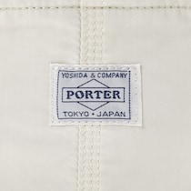 「やっと見つけた！」　PORTER（ポーター）の“コンパクトバッグ”がやっぱり最高　「財布、スマホ、ハンカチ、鍵を入れてまだまだ余裕」「シンプルで何にでも合う」
