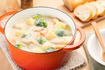 圧力鍋でシチューを作るため、野菜を入れたら……　「こんなことになるなんて」“まさかの光景”に「ドヒャーーーッ」「一瞬手で顔隠した」