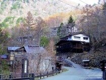 【都民が選ぶ】雰囲気が最高な「甲信越の温泉地」ランキング！　2位は「別所温泉」、1位は？