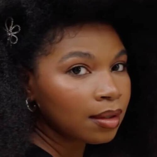 「アフロヘア」サイズでギネス認定　計測困難な圧巻の大きさはなんと……　受賞女性「ナチュラルヘアは私の誇り」【海外】