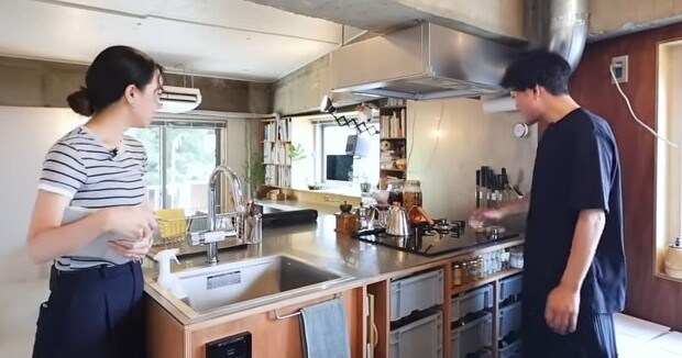 「大好物です！」「かっこいい!!」　築54年マンションをリノベしたらまるで工場！　好みでアレンジできる“未完成”の部屋に詰まったプロのアイデアが凄い！