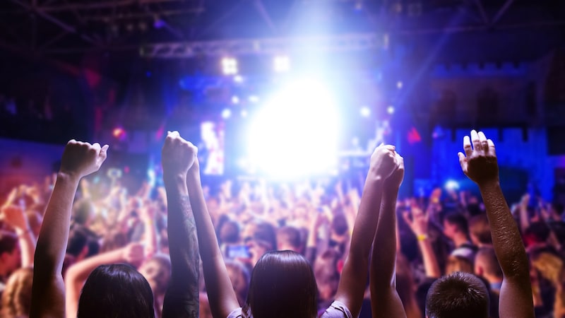 「FNS歌謡祭 第1夜」であなたが良かったと思うアーティストは？　3組を紹介