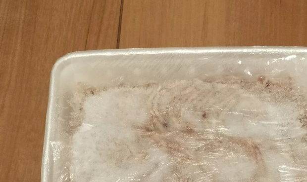 冷凍庫を漁ったら……出てきた“まさかの発掘品”に「すいません吹きました」「この頃は安かったわね」