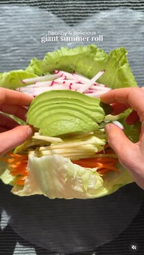 「クレイジーだ」　豪快＆ヘルシーな“クソデカ生春巻き”が3300万再生　インパクトしかないレシピ動画に「虹を食べてるみたい」【海外】