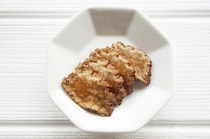 白餡がたっぷり詰まった秋田銘菓のカステラ饅頭などを紹介！　秋田県の「お土産」おすすめ10選！