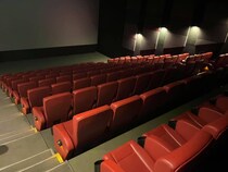 カンボジアの映画館で『鬼滅の刃』を鑑賞→「炭治郎の呼び方草」“興味深い感想”に反響「チケット代やば!!!!!」「観客が急に……」「こういうレポ好き」