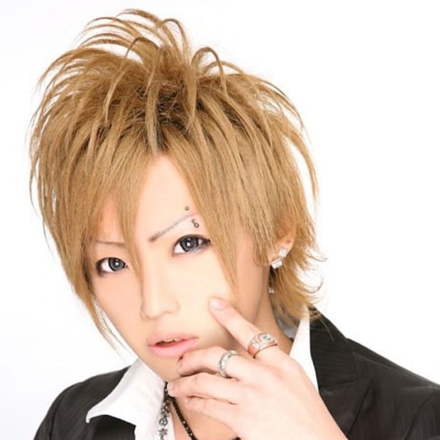 きらびやかな22歳ホスト→引退から16年後……　現在の姿に黄色い悲鳴「えっ好き！」「別人すぎるでしょ！」