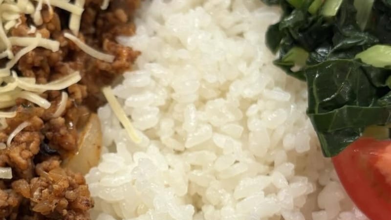 学級閉鎖中の長男（10）が在宅勤務中の母（39）に作ってくれた昼ごはんは……　“尊いメニュー”に感激「涙ちょちょきれますやん！」「恐るべし10歳」