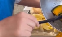 【動画】ご飯を作っている姿