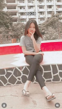 「ファッション分かってない」と言われた13歳女子→5年後には……　ありえない大変身が60万再生「やばい」「史上最高の垢抜け」【海外】