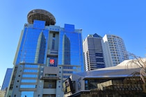 ＜話題呼んだ中条さんの衣装＞