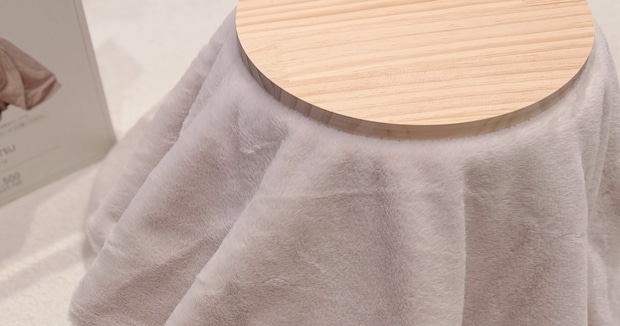 猫用のこたつを購入→組み立てたら……「笑ったw」 “まさかの吸引力”が150万表示 「買いたい」「かわいすぎる」