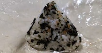 【画像】“三角錐”のおにぎり