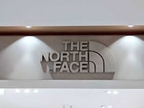 「スマホ操作が楽」ザ・ノース・フェイスの“手袋”が人気　「フィット感が抜群」「インナーとしても使える」