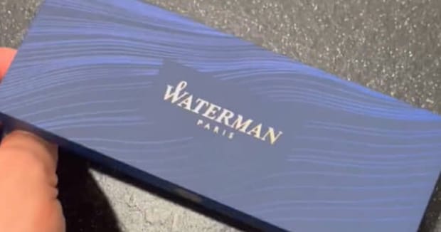 米国人「伝えたい日本語をペンに刻印した」→箱を開けると……「予想の斜め上で草ww」「間違ってないが…www」