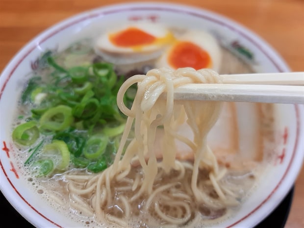 【関西在住者に聞いた】ラーメンがマジでうまい「都道府県」ランキング! 2位は「福岡県」、1位は?