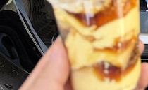 【画像】背後のやばすぎるもの