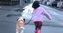 犬のお散歩で翻弄されていた女の子→たった5年で……　“現在の姿”に親感激「泣いちゃう」「エモすぎんか……」