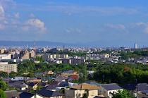 【地元の60代に聞いた】本当に住みやすいと思う「大阪府の街」ランキング！　同率1位は「吹田市」と、もう一つは？