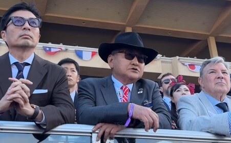 矢作芳人調教師の30歳息子「最終話に父が出演」と報告→“息子の職業”に驚きの声　「息子さんまじかww」「サプライズ出演よりびっくり」＜ロイヤルファミリー＞