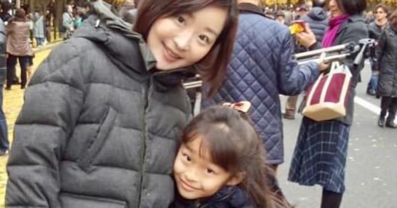 9歳娘とイチョウ並木に行ったママ→13年後……「全俺が泣いた」　感動の“再現ショット”に「温かい気持ちになりました」「めっちゃ素敵」