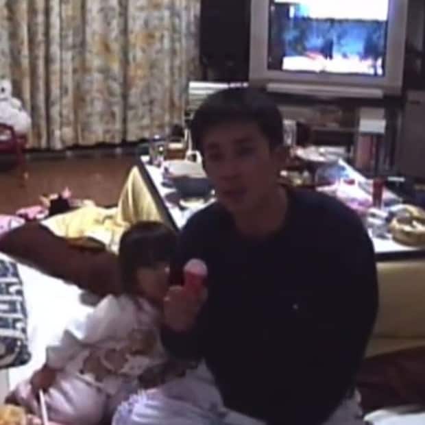 パパ「いい人と結婚してね」→22年後、娘が選んだのは……　まさかの相手に「これは泣き崩れる」「本当に憧れ」と130万再生