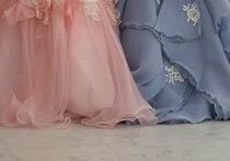 3歳双子姉妹の七五三→パパの頬がゆるみっぱなしの光景に「お姫様が2人」「これはデレデレになりますね！」