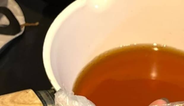 来訪した母が置いていった“厚揚げ”→冷蔵庫から出すと……　「三度見した」まさかの事態が210万表示