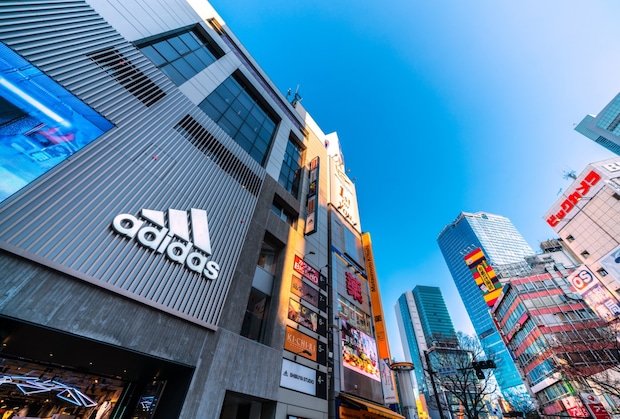 「めちゃくちゃ暖かい」adidas（アディダス）の“フリース”が大人気 「ふわふわで軽い」「どんなコーデにも合う」