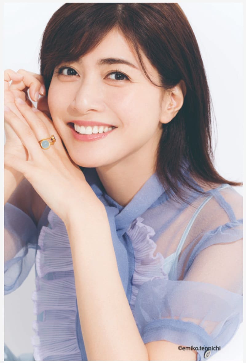 内田有紀の“20歳差妹”、スタジオ登場で共演者に「口が似てるって言われる」　姉の“潔癖が過ぎる格好”に 「どこからでもかかってこいみたいな」