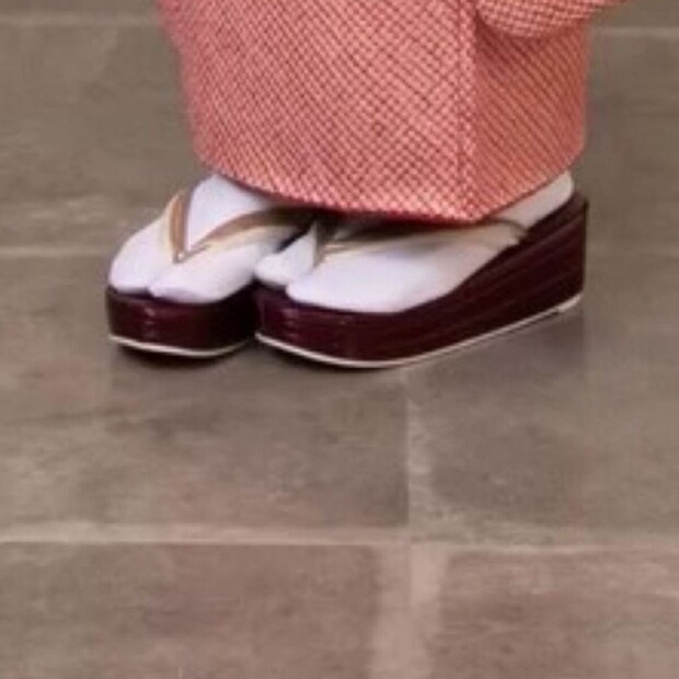 成人式の前撮り→母の着物×娘が選んだ帯で……　まさかの着こなしに「見惚れてまう」「私もこんなの着たかった！」