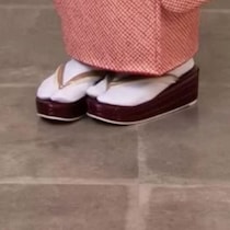 成人式の前撮り→母の着物×娘が選んだ帯で……　まさかの着こなしに「見惚れてまう」「私もこんなの着たかった！」